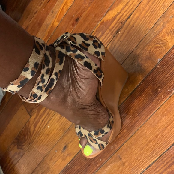 Sandals - Picture 2 of 4